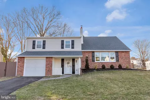 168 Walton Dr, Morrisville, PA 19067