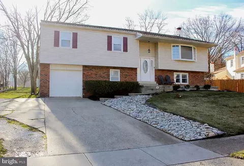 227 Hyde Park Pl, Yardley, PA 19067