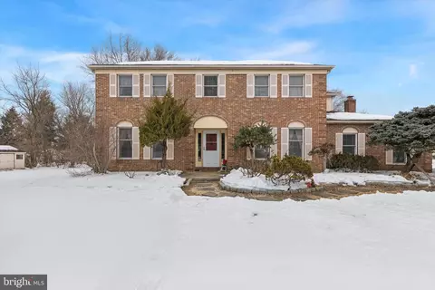 2010 Canterbury Ln, Jamison, PA 18929