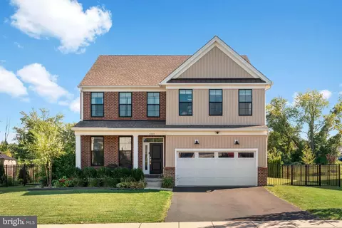 1192 Harper Dr, Warminster, PA 18974