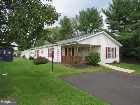 22 Wisteria Ct, New Hope, PA 18938