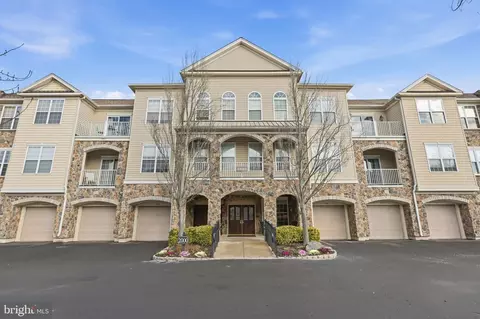 2103 Knox Ct #2103, Warwick, PA 18974