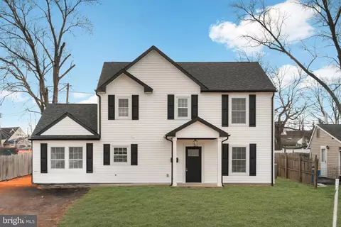 122 Ivy Hill Rd, Levittown, PA 19057