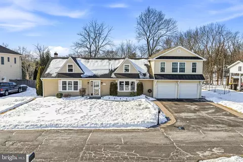 2142 Elm Ave, Warrington, PA 18976
