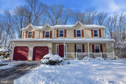937 Highpointe Cir, Langhorne, PA 19047