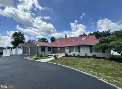 24 Rose Apple, Levittown, PA 19056