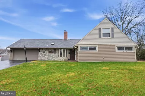 80 Silverspruce Rd, Levittown, PA 19056