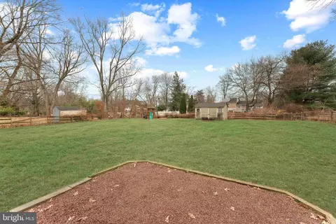 Exterior - 992 Jamison St, Warwick, PA 18974 photo 5 of 6