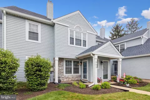 365 Independence Dr, Southampton, PA 18966