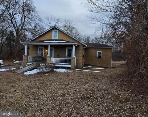 566 New Britain Rd, Doylestown, PA 18901