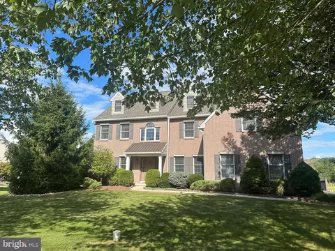 118 Brinkley Dr, Sellersville, PA 18960
