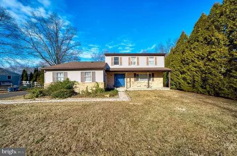 Exterior - 2166 Wayne Dr, Jamison, PA 18929 photo 1 of 10