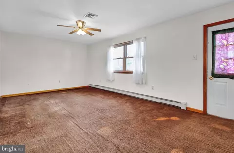 Living - 2166 Wayne Dr, Jamison, PA 18929 photo 10 of 10