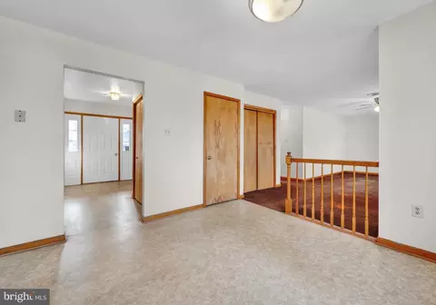 Entry Way - 2166 Wayne Dr, Jamison, PA 18929 photo 3 of 7