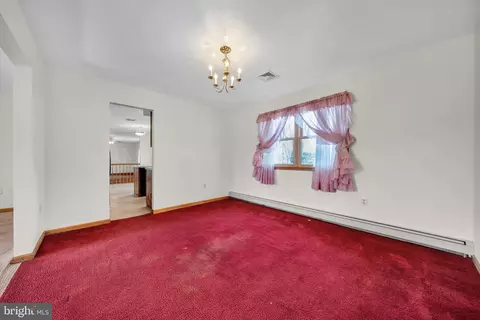 Living - 2166 Wayne Dr, Jamison, PA 18929 photo 6 of 10