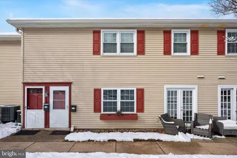112 Yardley Cmns, Yardley, PA 19067