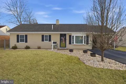 682 Trenton Rd, Fairless Hills, PA 19030