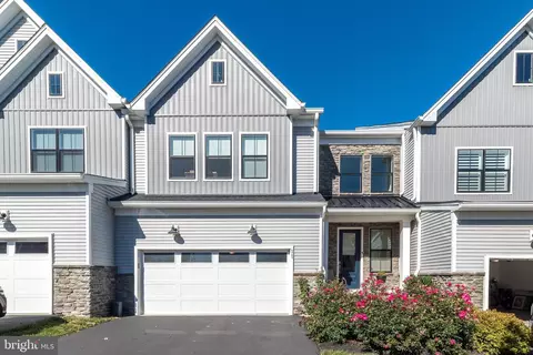 11 Tradesville Dr, Doylestown, PA 18901