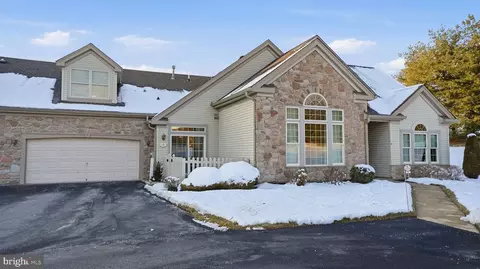 4 Legacy Oaks Dr, Richboro, PA 18954