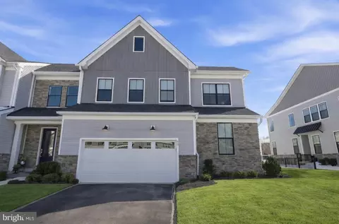 49 Tradesville Dr, Doylestown, PA 18901
