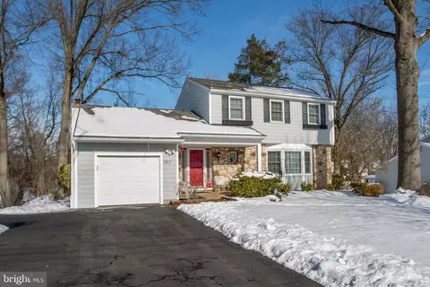1917 Palomino Dr, Warrington, PA 18976