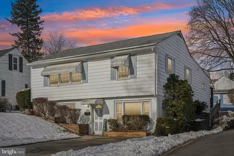 120 Hillcrest Ave, Morrisville, PA 19067