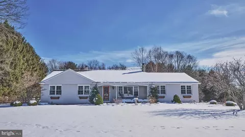 6374 Saw Mill Rd, New Hope, PA 18938