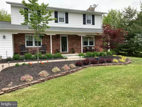 1501 Keystone Dr, Hatfield, PA 19440