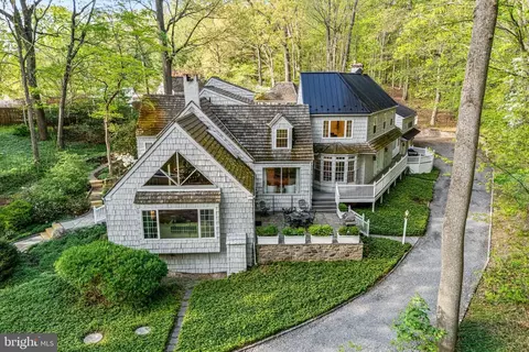 2959 Burnt House Hill Rd, Doylestown, PA 18902