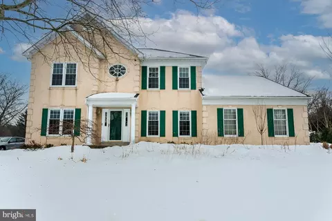 210 Cinnabar Ln, Yardley, PA 19067