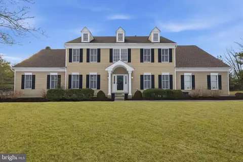 2018 Silverwood Dr, Newtown, PA 18940