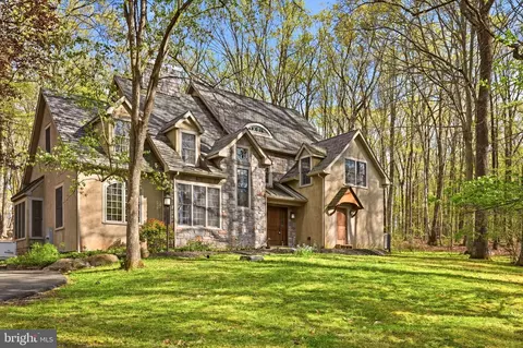 7044 Ely Rd, New Hope, PA 18938