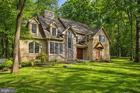 7044 Ely Rd, New Hope, PA 18938