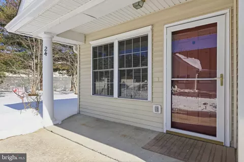 24 Avenrowe Ct, Fairless Hills, PA 19030