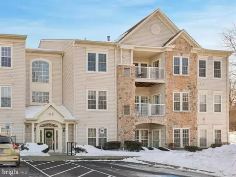 100 Claret Ct #201, Warrington, PA 18976