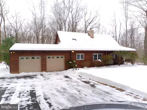 8135 Covered Bridge Rd, Quakertown, PA 18951
