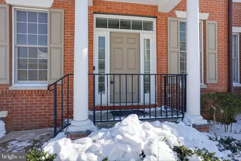 206 Paxon Aly #51, Newtown, PA 18940