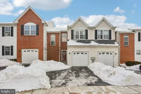 155 Hampshire Dr, Sellersville, PA 18960