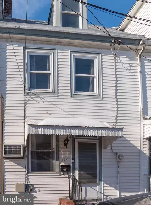 435 Cedar Street St, Bristol, PA 19007