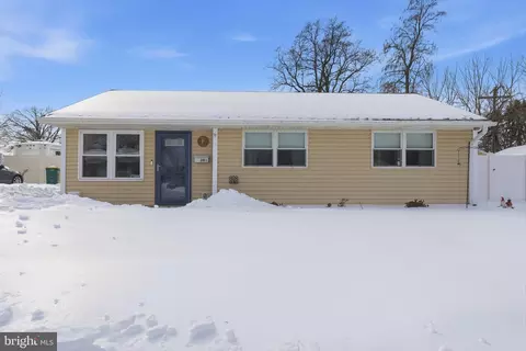 201 Allendale Dr, Morrisville, PA 19067