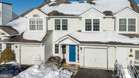 3 Glen Meadow Ct, Quakertown, PA 18951