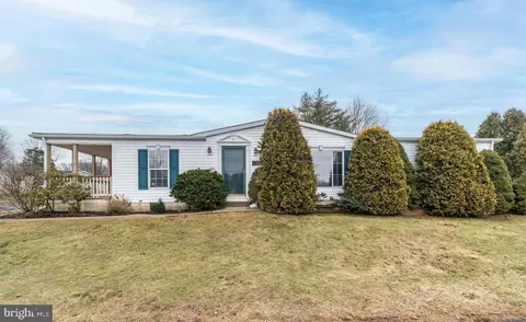 96 Willow Ln, Sellersville, PA 18960