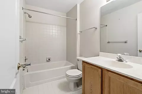Bath - 703 Eagle Ln, Doylestown, PA 18901 photo 5 of 5