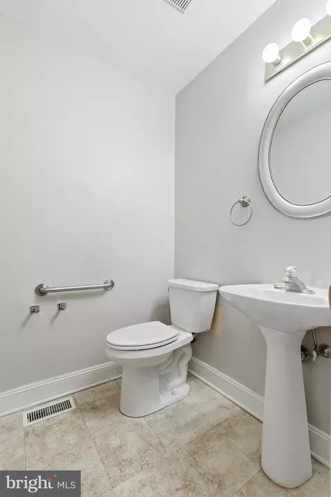 Bath - 703 Eagle Ln, Doylestown, PA 18901 photo 1 of 5