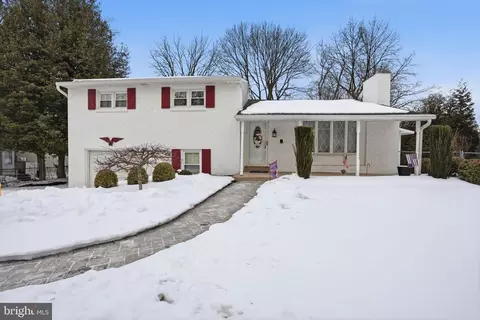 33 Henry Ave, Feasterville Trevose, PA 19053