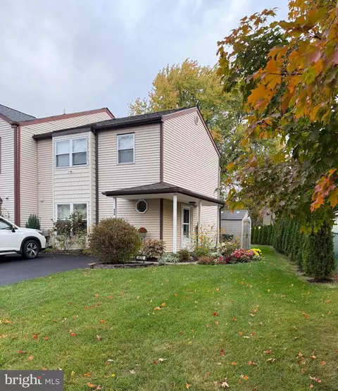 630 Whittier Dr, Warminster, PA 18974
