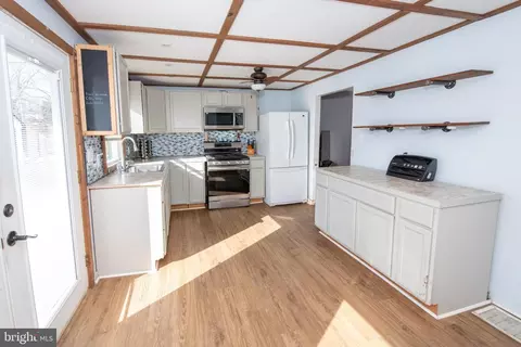 Kitchen - 618 Cedar Ave, Croydon, PA 19021 photo 2 of 2