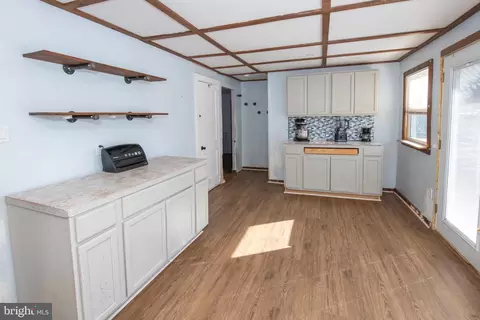 Entry Way - 618 Cedar Ave, Croydon, PA 19021 photo 2 of 2