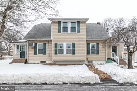 2002 Edgely Rd, Levittown, PA 19057