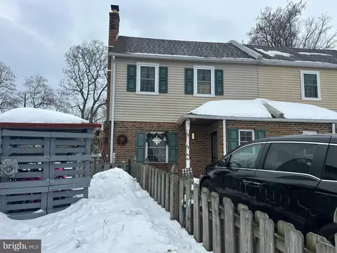 17 Naylor Ct, Quakertown, PA 18951